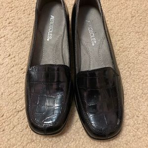 Aerosoles Final Exam Black Leather Croc Wedge